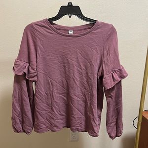 Sweater with puffs on the sleeves